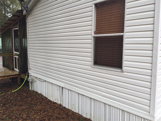 vinyl-siding-after power washing cleaning